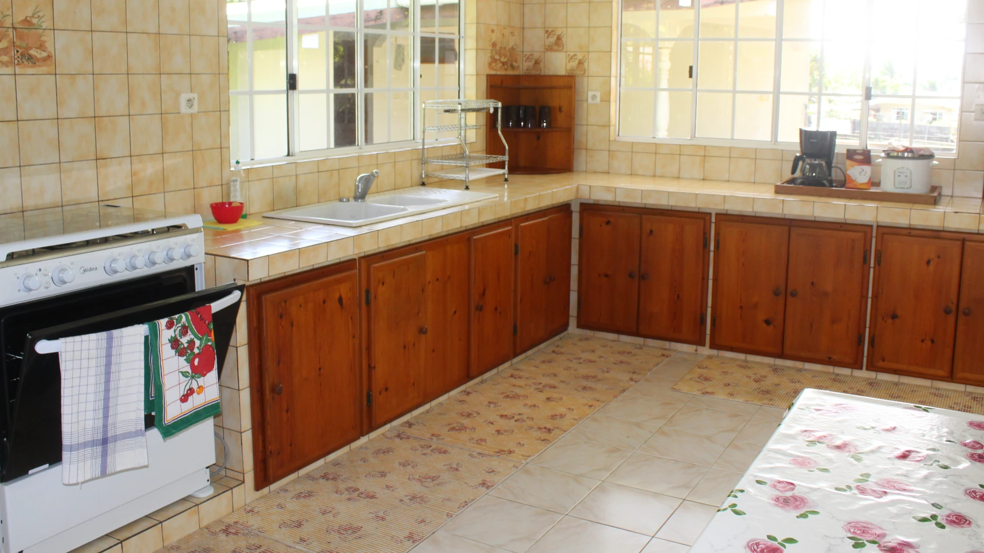 Cuisine équipée et fonctionnelle